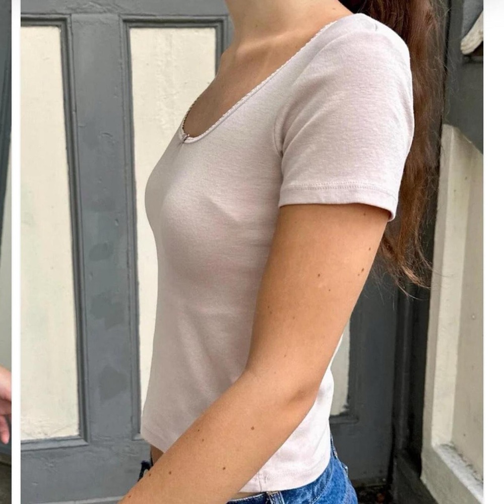 NWT Light Cream Short Sleeve Brandy Melville Ivonne Top - Picture 5 of 7